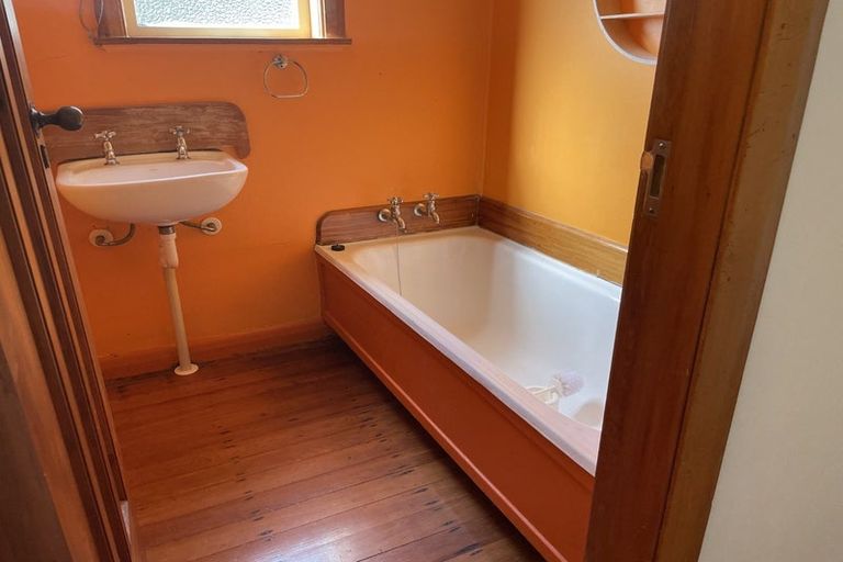 Photo of property in 22 Savage Crescent, West End, Palmerston North, 4412