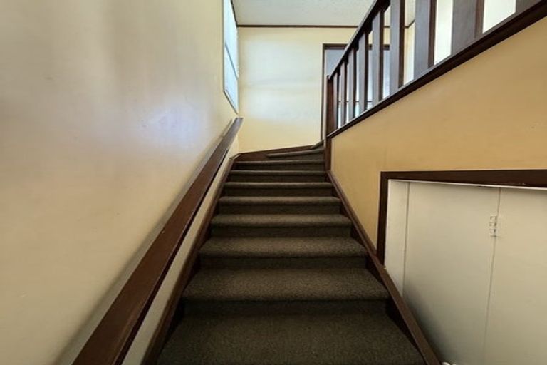 Photo of property in 2/396 Cambridge Terrace, Naenae, Lower Hutt, 5011