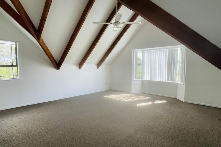 Photo of property in 108 Seaview Road, Glenfield, Auckland, 0629