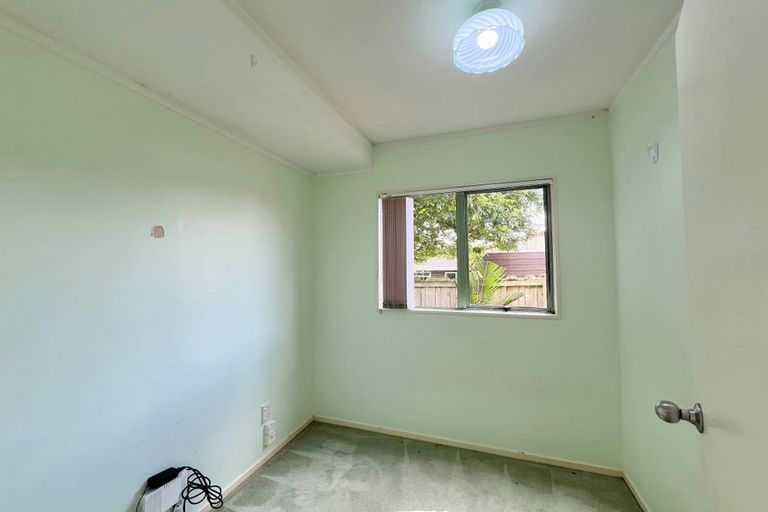 Photo of property in 6 Waylen Place, Burswood, Auckland, 2013