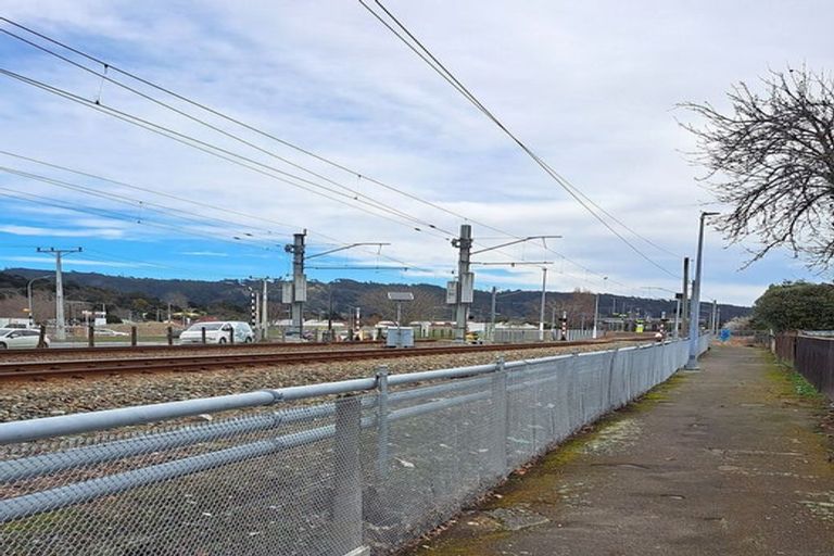 Photo of property in 22b Palmer Crescent, Silverstream, Upper Hutt, 5019