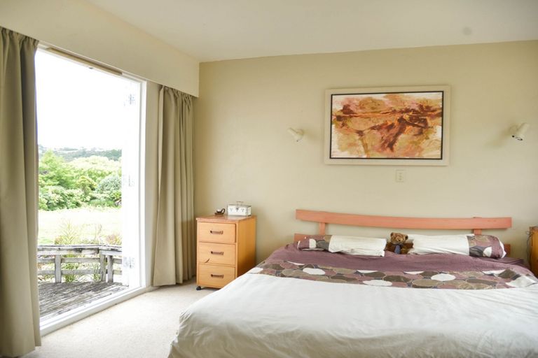 Photo of property in 202 Muriwai Valley Road, Muriwai, Waimauku, 0881