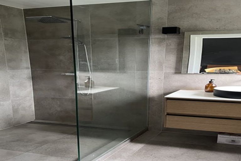 Photo of property in 90 Park Road, Titirangi, Auckland, 0604