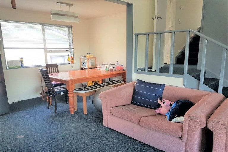 Photo of property in 30 Postgate Drive, Whitby, Porirua, 5024