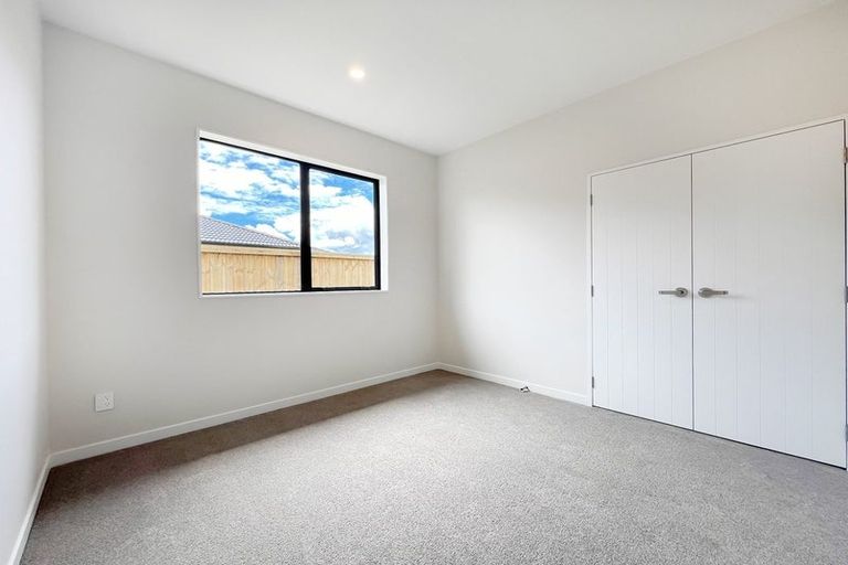 Photo of property in 4 Hoete Way, Tuakau, 2121