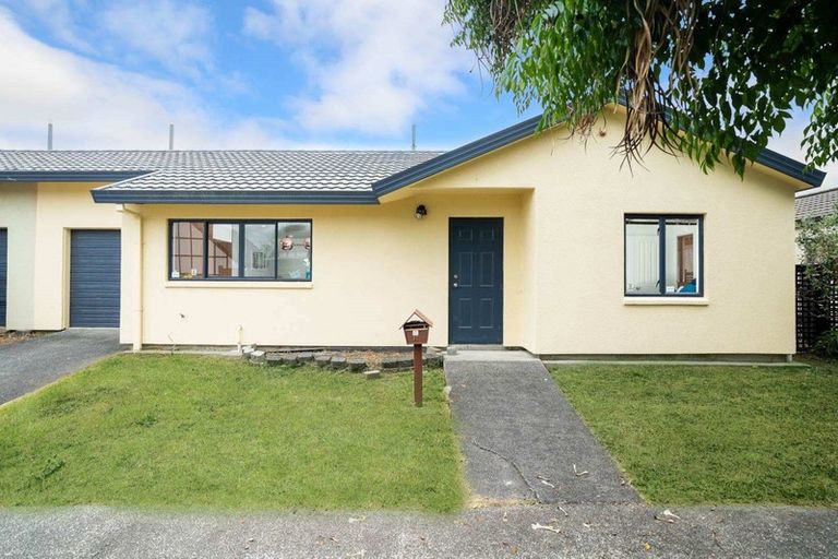 Photo of property in 13 Neta Grove, Henderson, Auckland, 0612