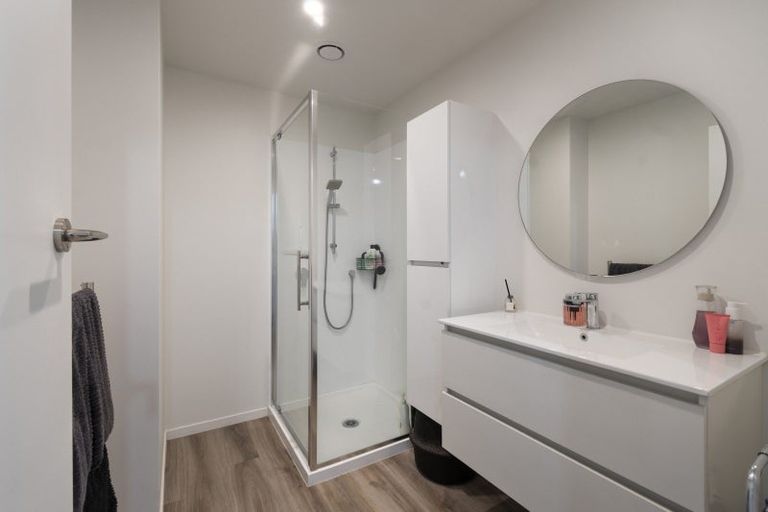 Photo of property in 33 Featherston Street, Takaro, Palmerston North, 4412