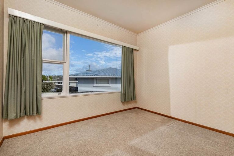 Photo of property in 40 Sunnyfield Crescent, Glenfield, Auckland, 0629