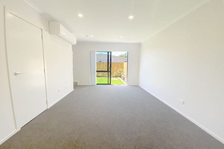Photo of property in 6/9 Marlene Avenue, Te Atatu South, Auckland, 0610