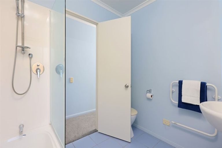 Photo of property in 22 Espalier Drive, Henderson, Auckland, 0612