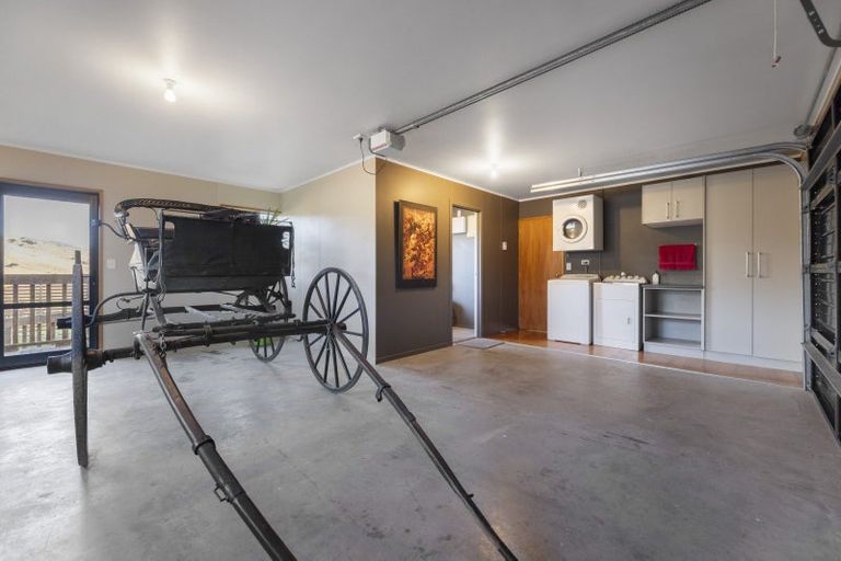 Photo of property in 14 Kingsgate Lane, Waihola, Milton, 9073