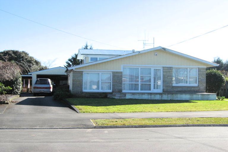 Photo of property in 58 Regent Street, Silverdale, Hamilton, 3216