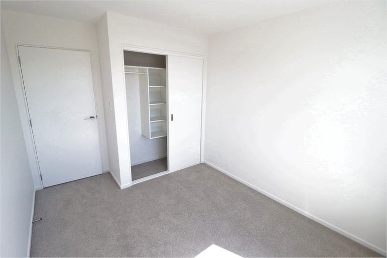 Photo of property in 34 Hobsonville Point Road, Hobsonville, Auckland, 0616