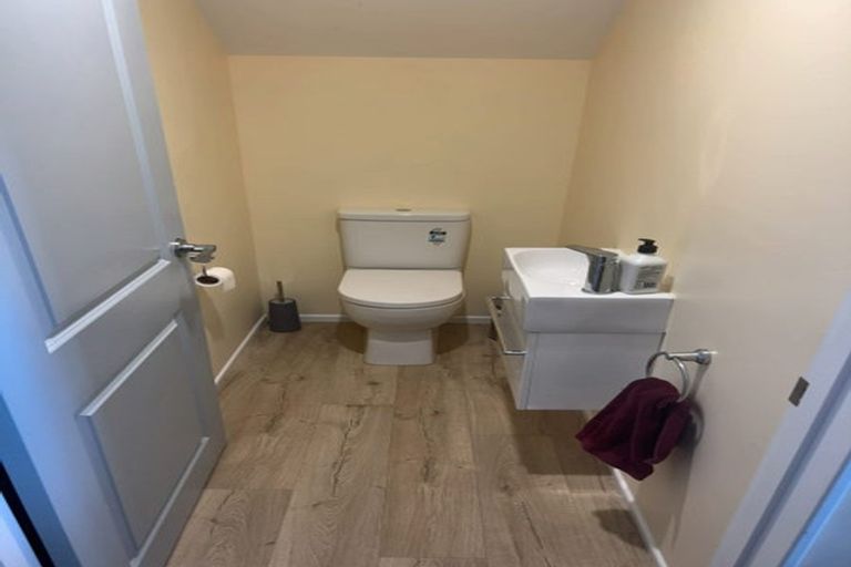 Photo of property in 37b Parkvale Road, Karori, Wellington, 6012