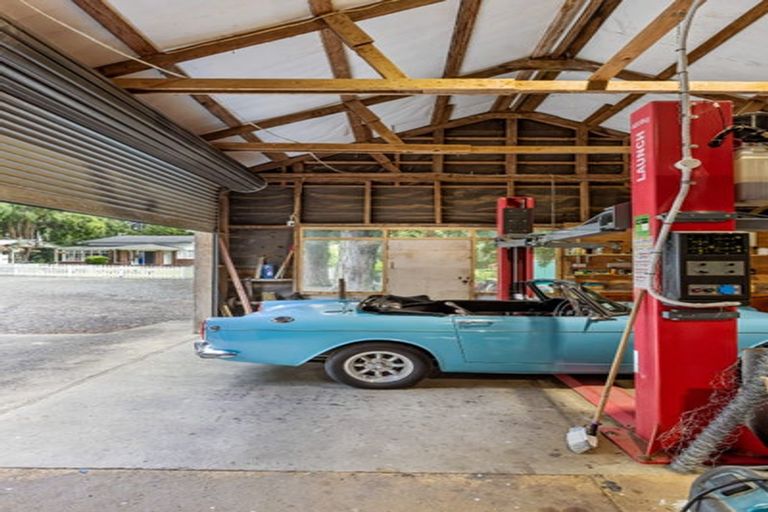Photo of property in 1174 Kahikatea Flat Road, Waitoki, Kaukapakapa, 0871