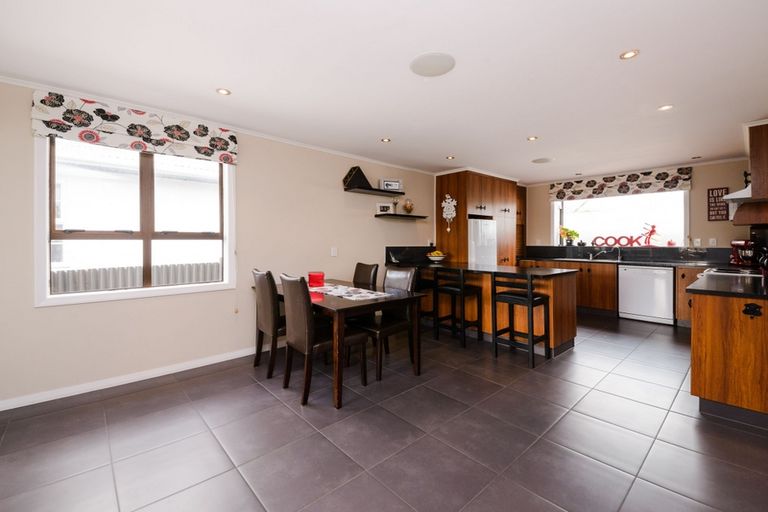 Photo of property in 73 Fairs Road, Milson, Palmerston North, 4414