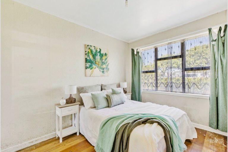 Photo of property in 14 Evans Road, Weymouth, Auckland, 2103