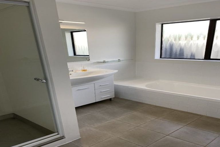 Photo of property in 17 Tui Mill Grove, Feilding, 4702