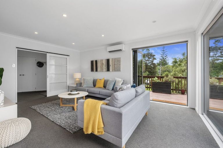 Photo of property in 431 Don Buck Road, Massey, Auckland, 0614