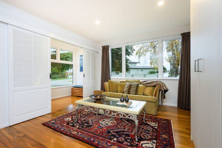 Photo of property in 8 Waterloo Crescent, Hokowhitu, Palmerston North, 4410