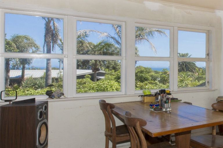 Photo of property in 32 Ripiro Drive, Baylys Beach, Dargaville, 0377