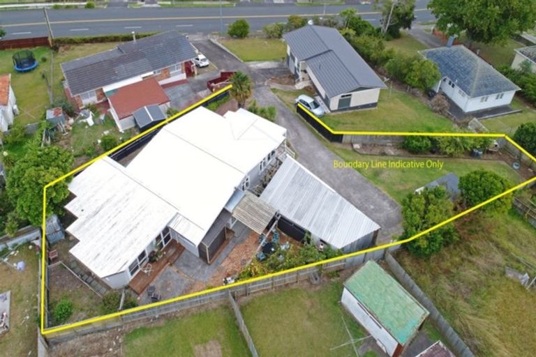 Photo of property in 249a Great North Road, Henderson, Auckland, 0612