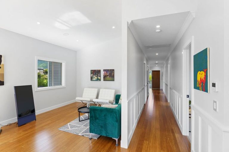 Photo of property in 9 Lamont Place, Waikanae, 5036