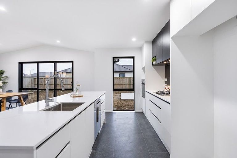 Photo of property in 36 Coach Way, Rolleston, 7614