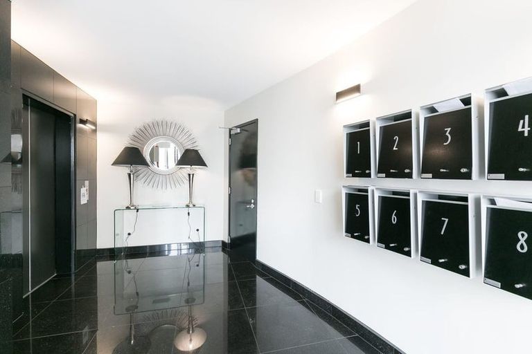 Photo of property in 97u2 Boulcott Street, Wellington Central, Wellington, 6011