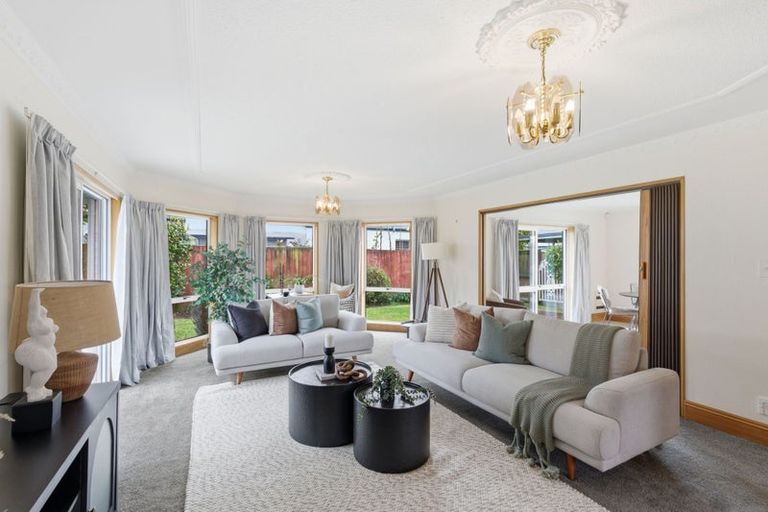 Photo of property in 7 Broadfell Avenue, Avonhead, Christchurch, 8042
