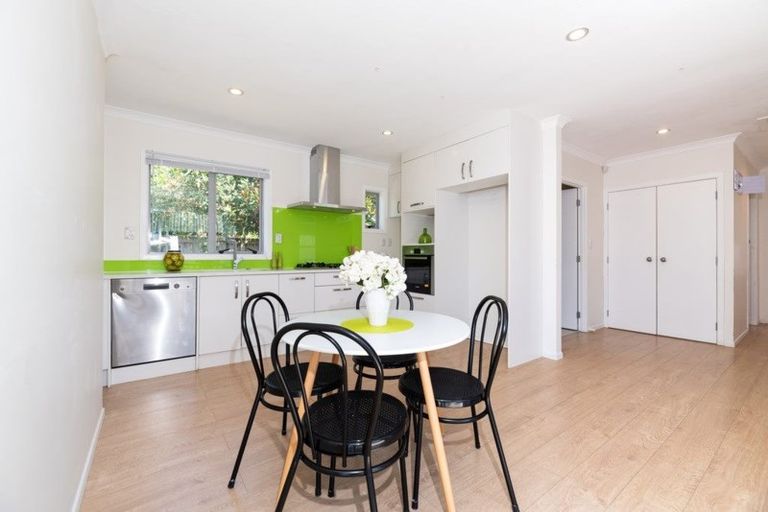 Photo of property in 1/29 Humphrey Kemp Avenue, Henderson, Auckland, 0612