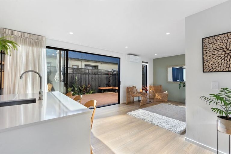 Photo of property in 2/55 Cleveland Street, Edgeware, Christchurch, 8013