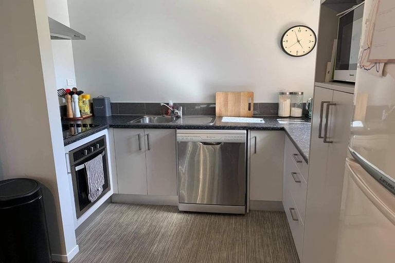 Photo of property in 52u2 Cook Street, Hamilton East, Hamilton, 3216