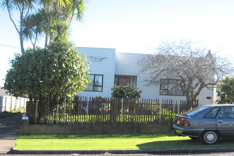 Photo of property in 2/18 James Road, Manurewa, Auckland, 2102