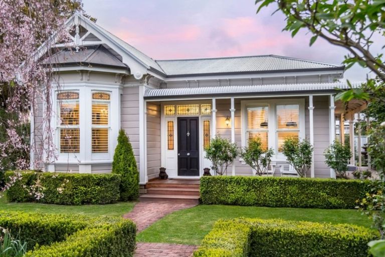 Photo of property in 30 Mcmaster Street, Greytown, 5712