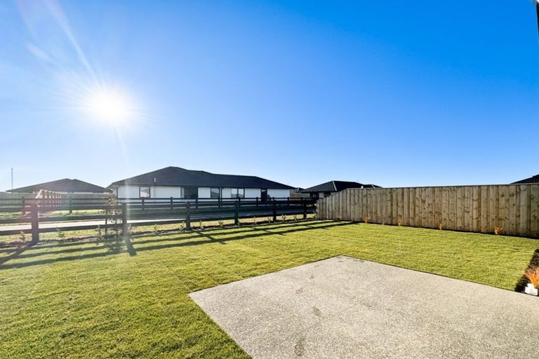 Photo of property in 15 Mccahon Lane, Rolleston, 7615