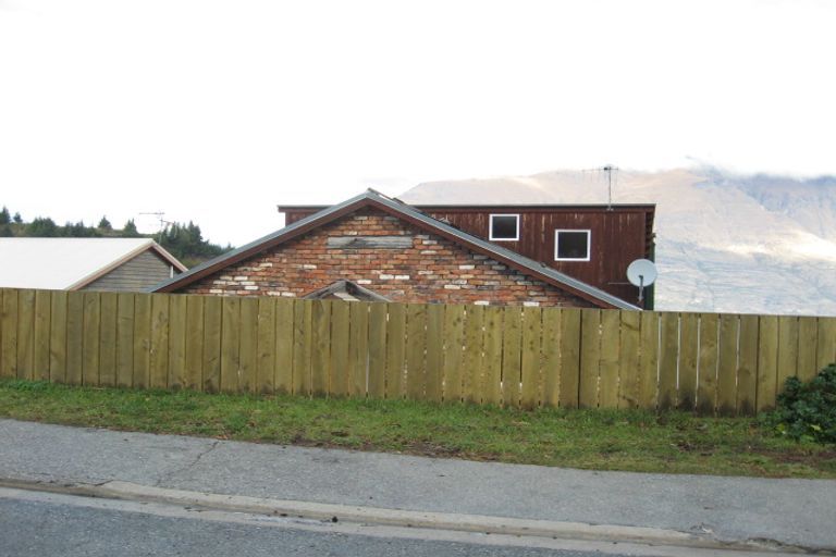 Photo of property in 18 Dart Place, Fernhill, Queenstown, 9300