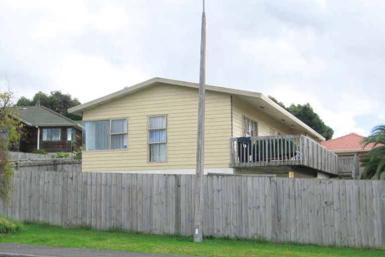 Photo of property in 7 Milan Drive, Glen Eden, Auckland, 0602