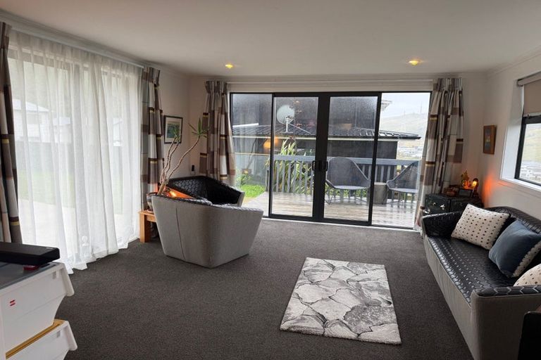 Photo of property in 36 Melksham Drive, Churton Park, Wellington, 6037