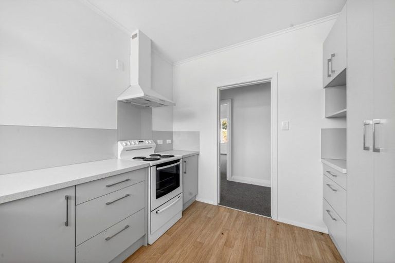 Photo of property in 176 High Street North, Carterton, 5713
