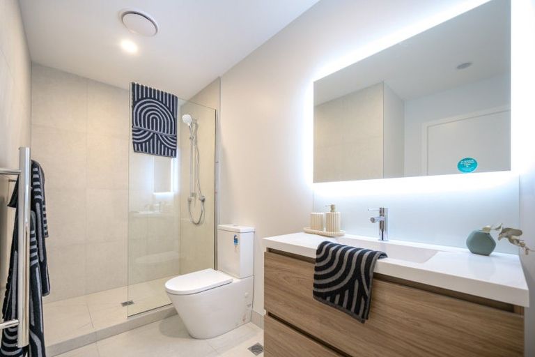 Photo of property in 71 Haven Road, Nelson, 7010