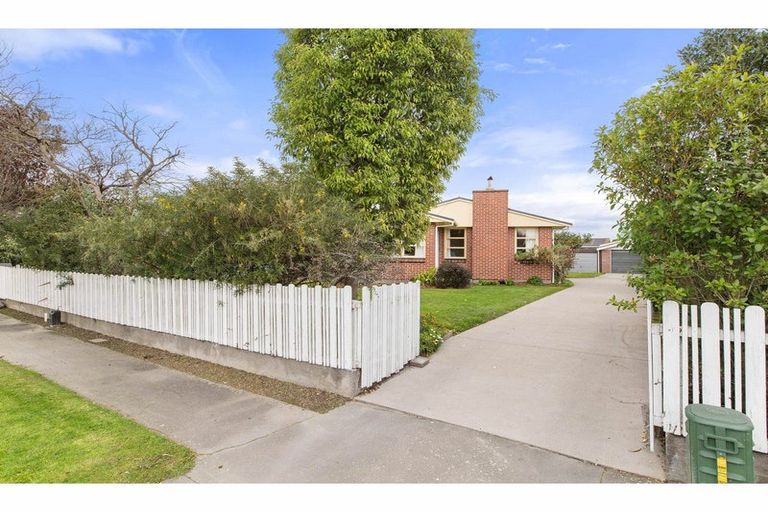 Photo of property in 156 Warren Crescent, Hillmorton, Christchurch, 8025
