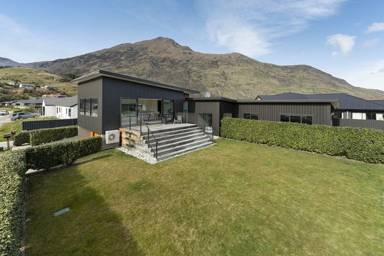 Photo of property in 4 Sandford Terrace, Lower Shotover, Queenstown, 9304