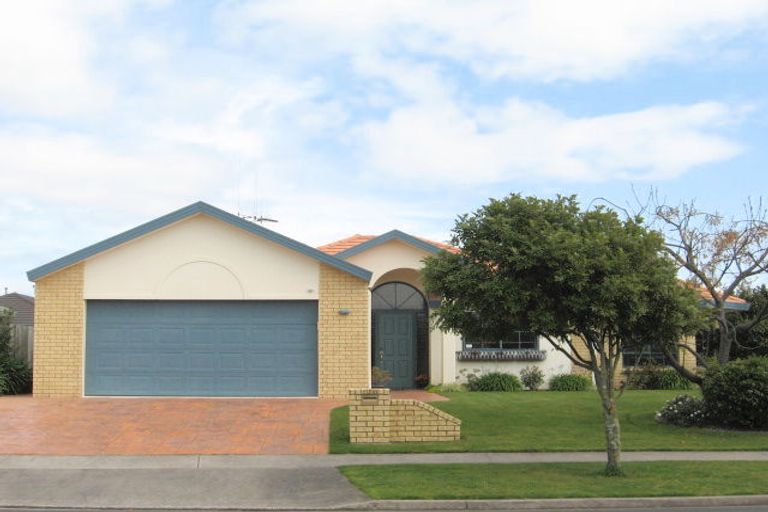 Photo of property in 120 Santa Monica Drive, Papamoa Beach, Papamoa, 3118