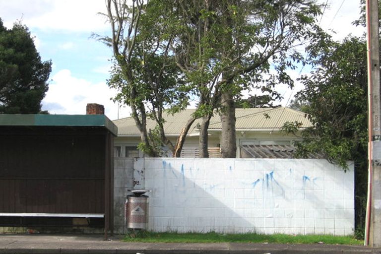 Photo of property in 663 Te Atatu Road, Te Atatu Peninsula, Auckland, 0610