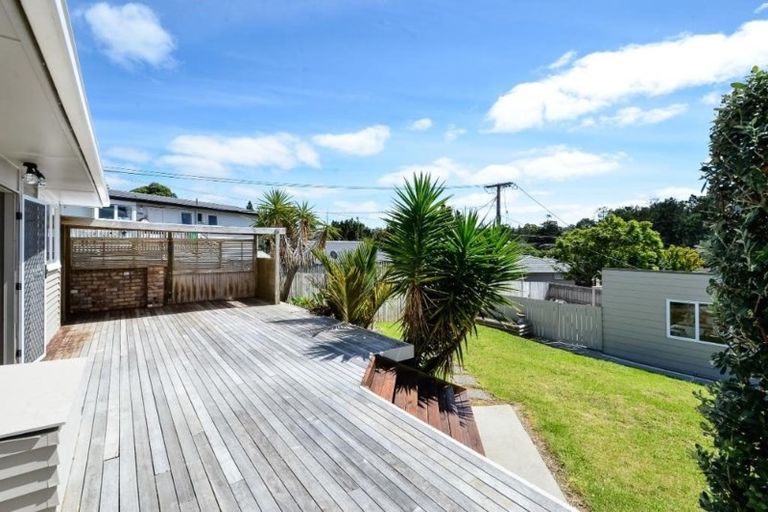 Photo of property in 24 Helena Street, Massey, Auckland, 0614