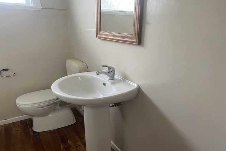 Photo of property in 77 Fraser Street, Wainuiomata, Lower Hutt, 5014