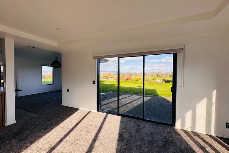 Photo of property in 69 Royal Oak Drive, Kelvin Grove, Palmerston North, 4414