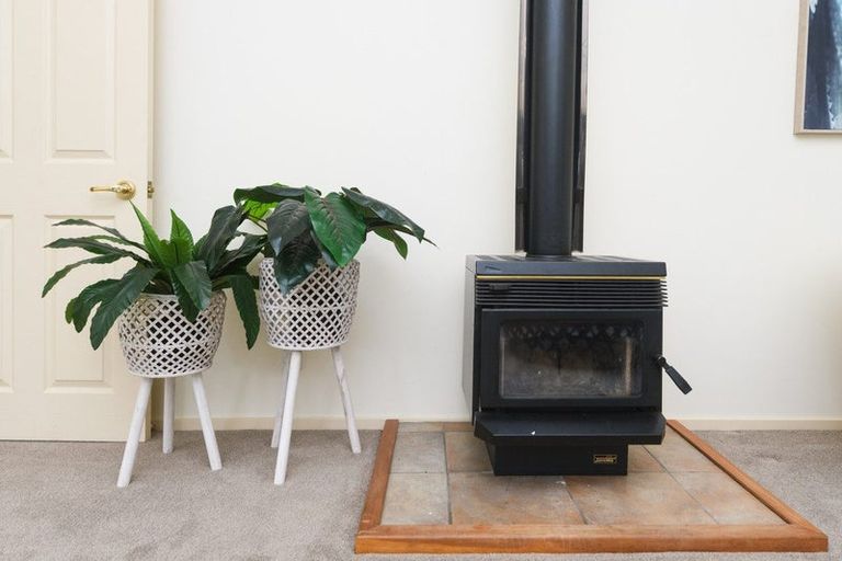 Photo of property in 8 Suffolk Crescent, Feilding, 4702