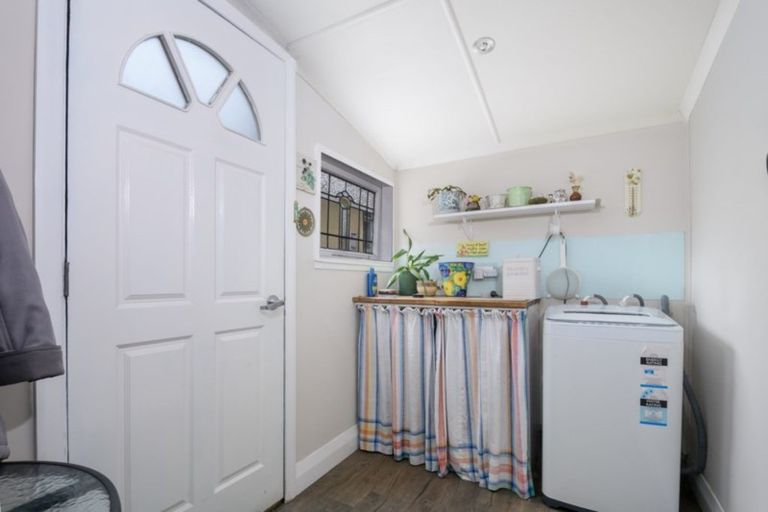 Photo of property in 50 Durham Street, Picton, 7220